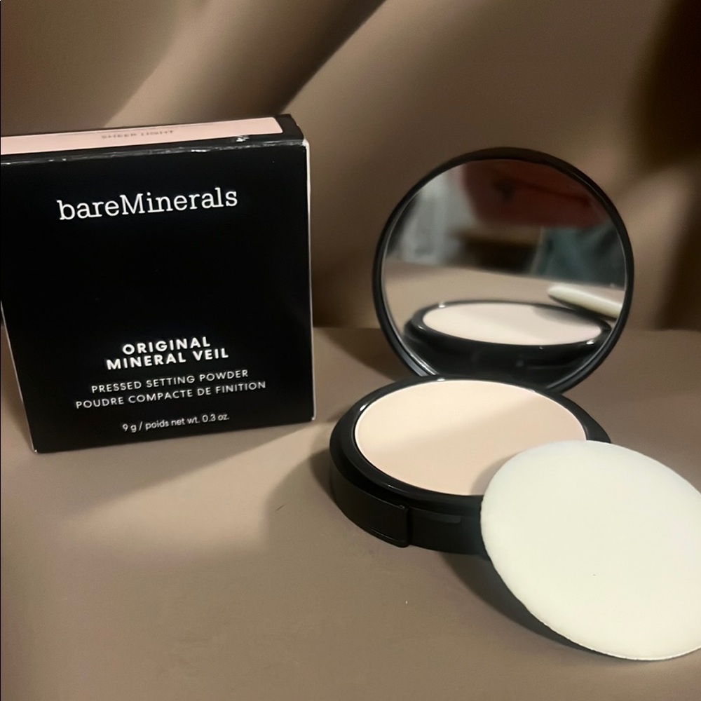 bareMinerals Original Mineral Veil Pressed Setting Powder - Sheer light.